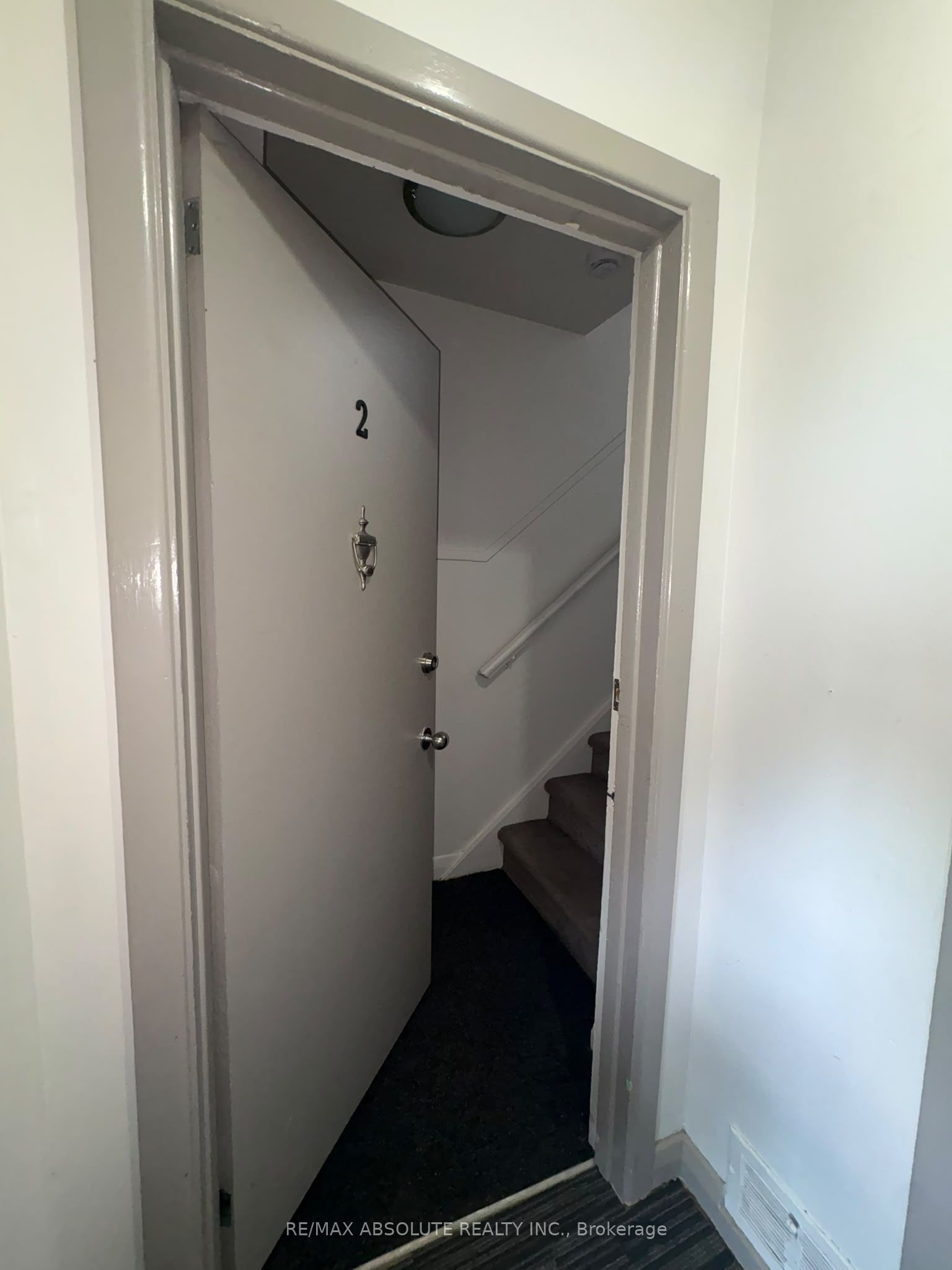 Unit 2 - 4 Holland Avenue, Ottawa 5