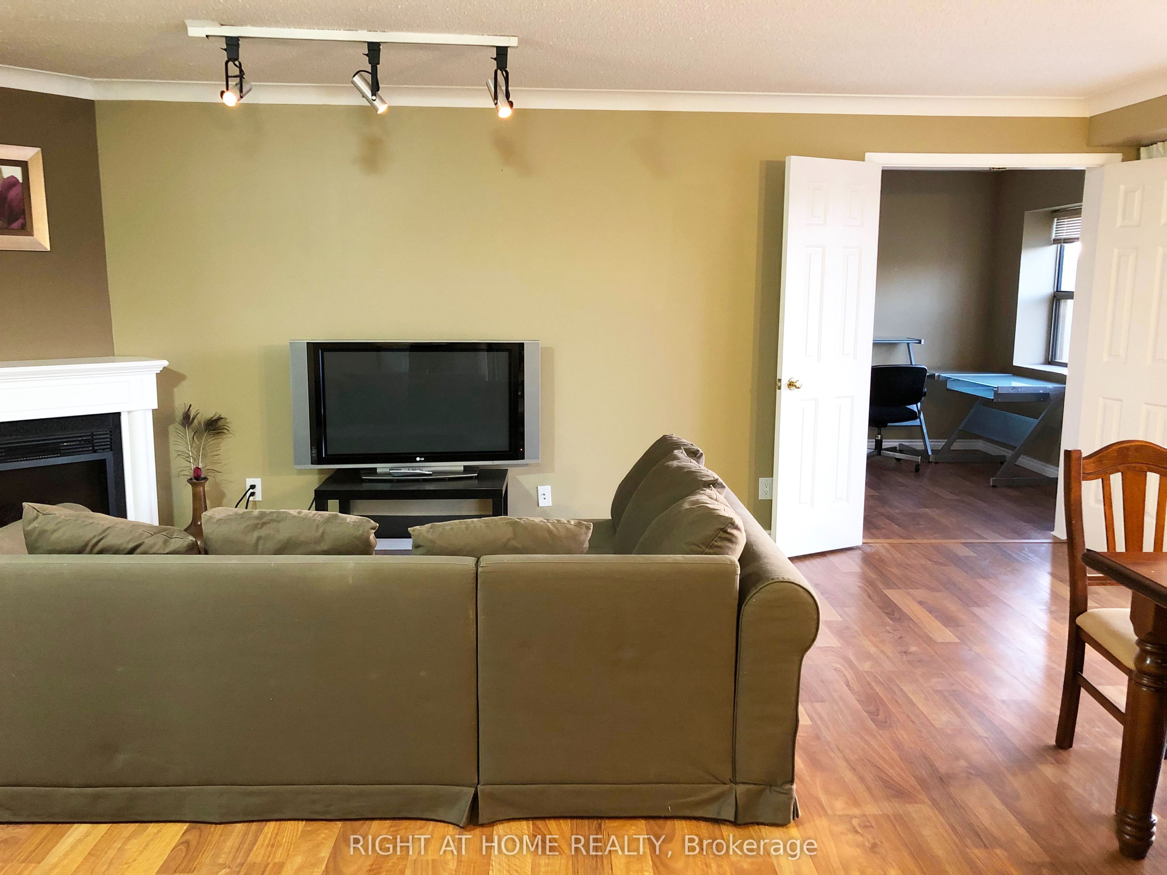 Unit 505 - 300 Keats Way, Waterloo 5