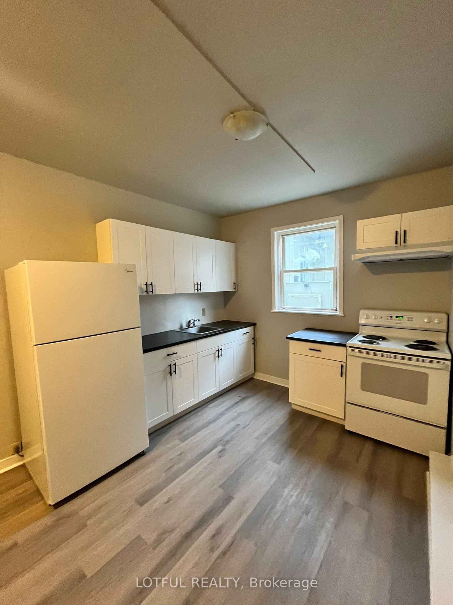 Unit 3 - 33 Lakeshore Drive, South Dundas 3