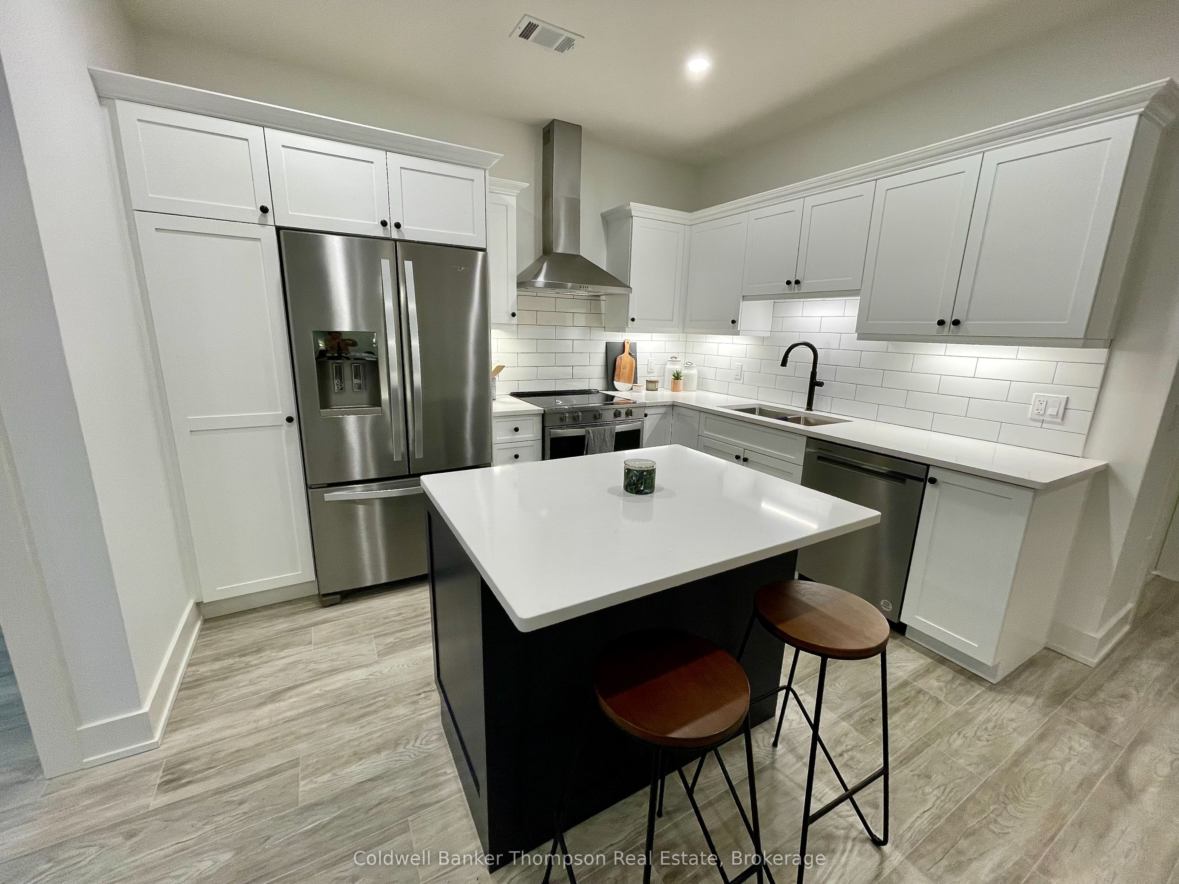 Unit 106 - 18 Campus Trail, Huntsville 4