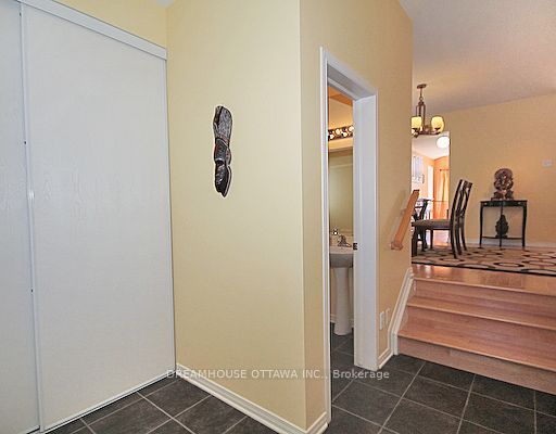 322 Statewood Drive, Kanata 3