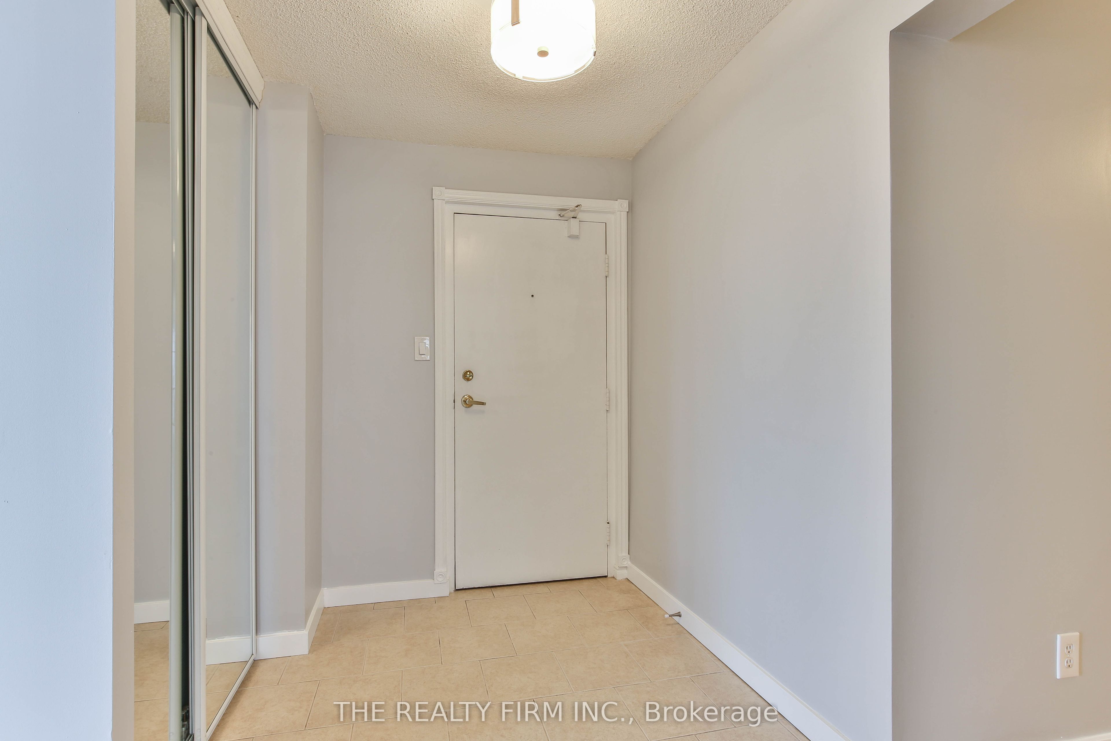 Unit 309 - 570 Proudfoot Lane, London 5
