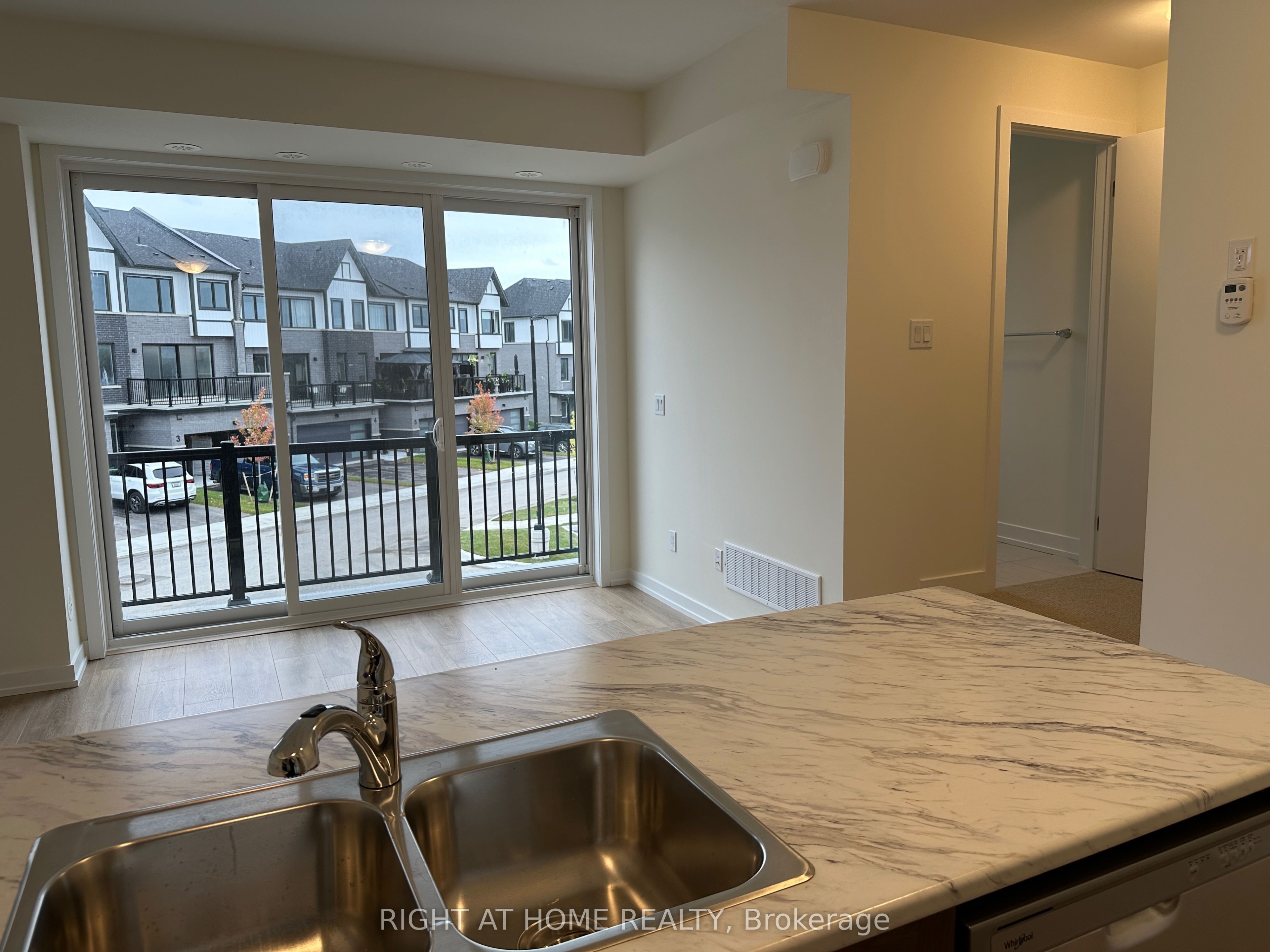 Unit 1204 - 160 Densmore Road, Cobourg 3