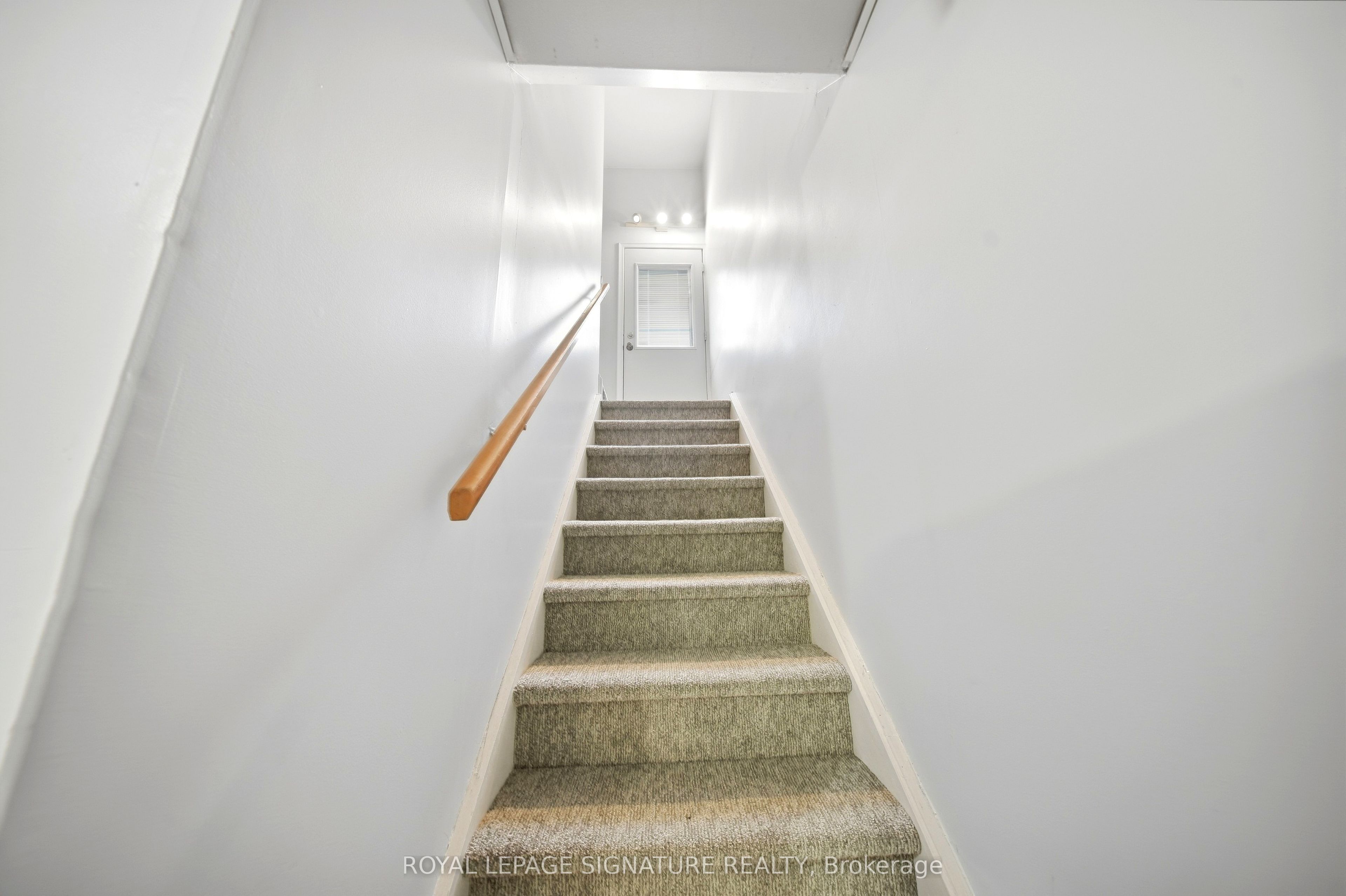 Unit Bsmt - 85 Kenora Avenue, Hamilton 3