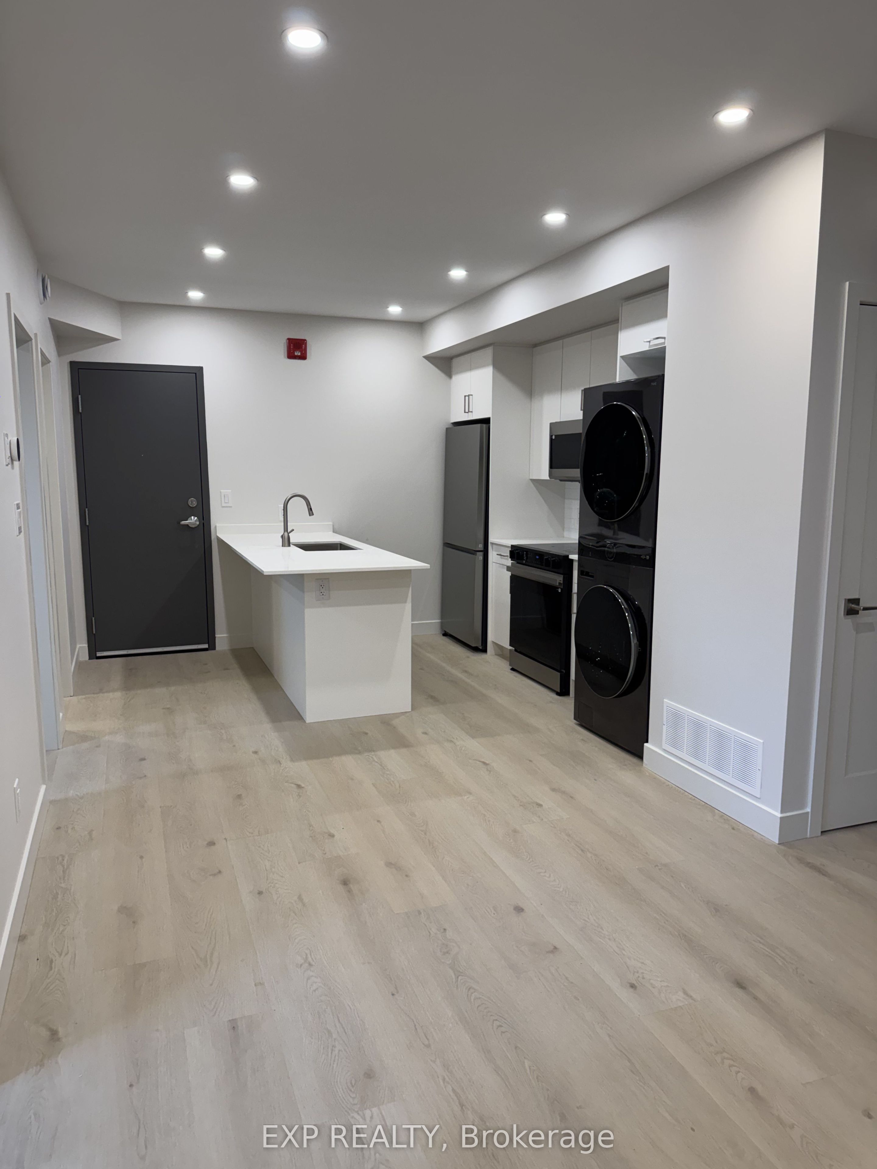 Unit 1 - 1301 Dorchester Avenue, Ottawa 3
