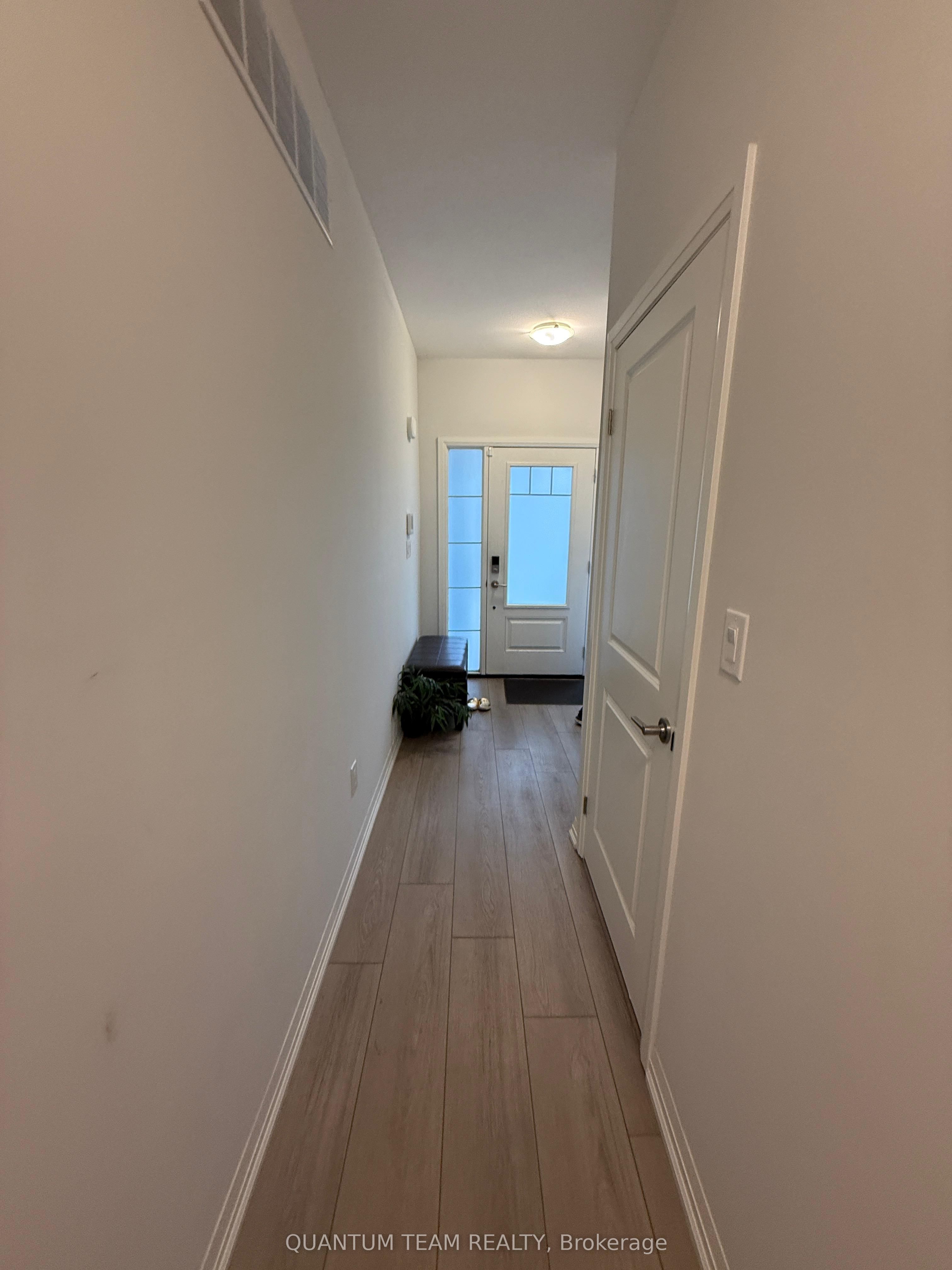 Unit upper - 9345 White Oak Avenue, Niagara Falls 2