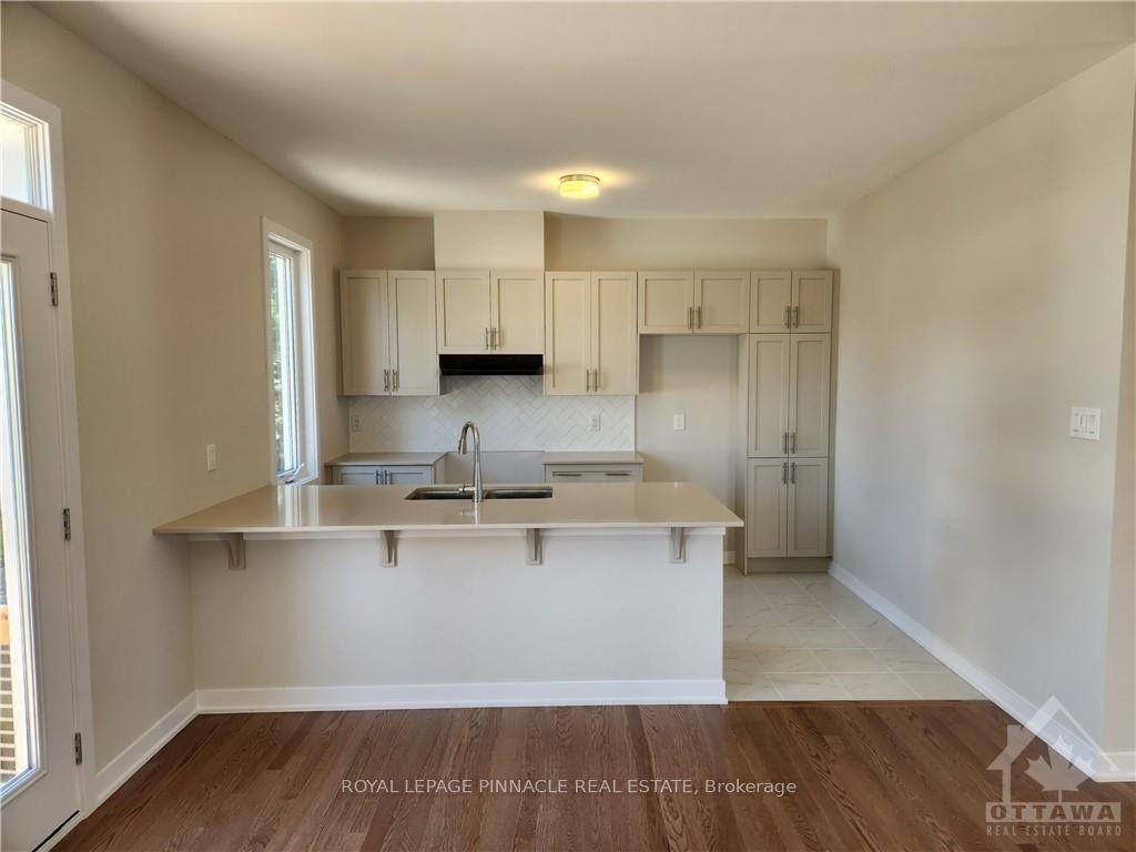 271 Falsetto Street, Orleans-Gloucester 5