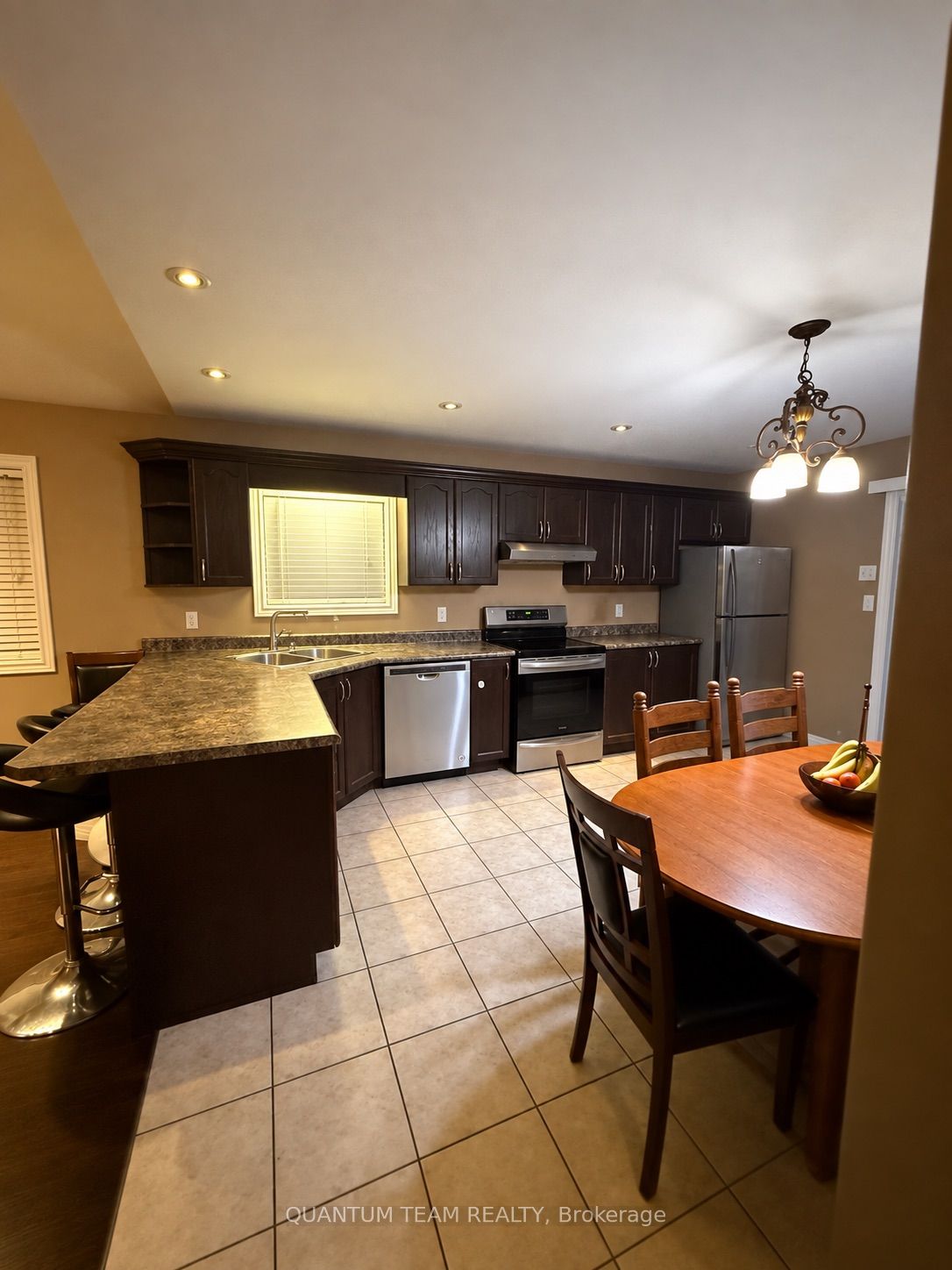 Unit upper - 6547 Mary Drive, Niagara Falls 2
