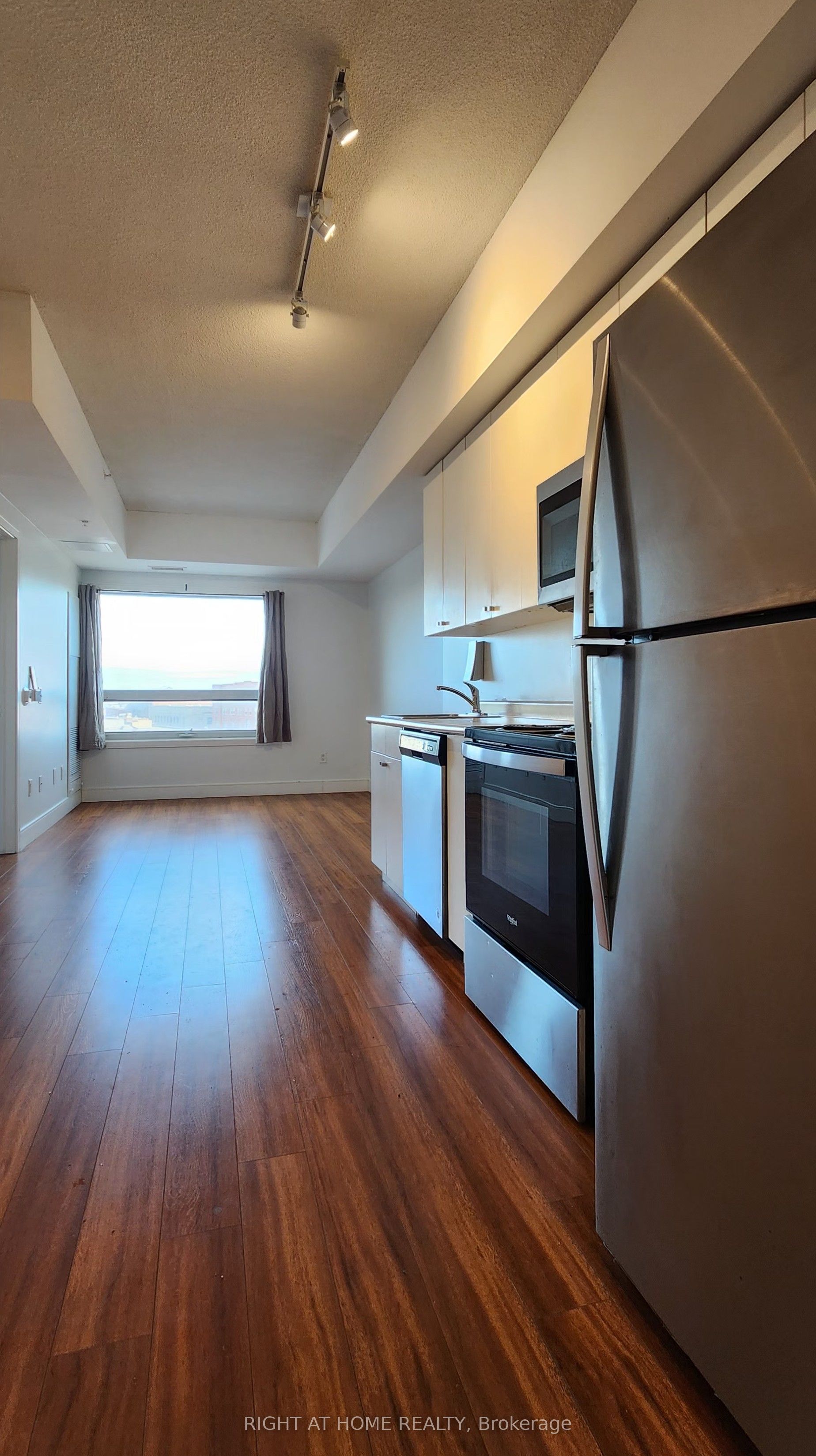 Unit 513 - 1 Wellington Street, Brantford 5