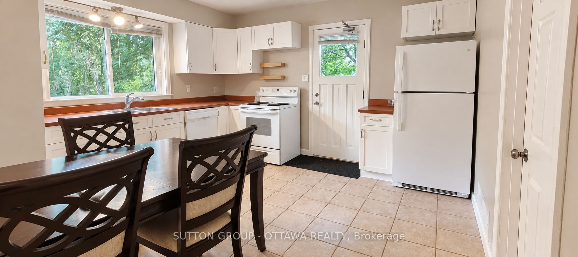 Unit A - 3033 Richmond Road, Ottawa 2
