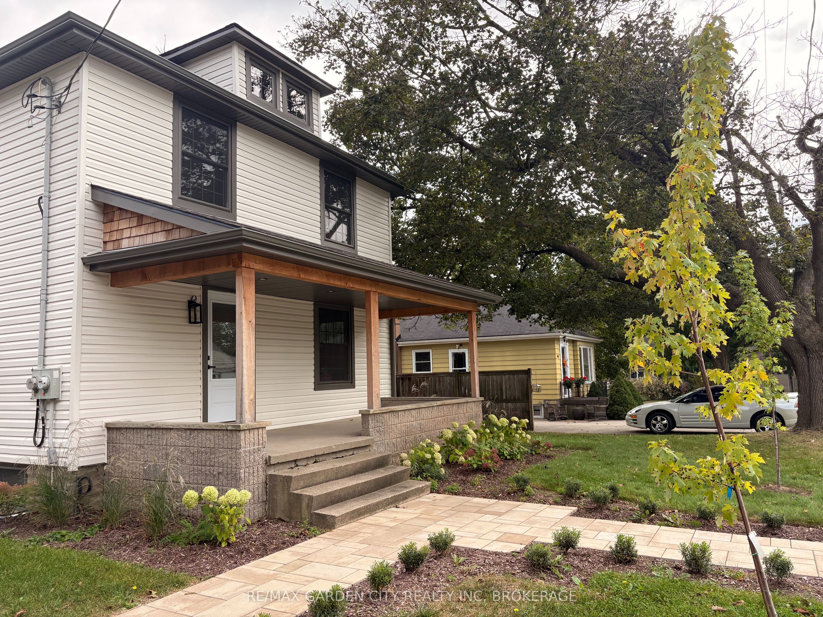 Unit 2 - 1105 Haist Street, Pelham 2