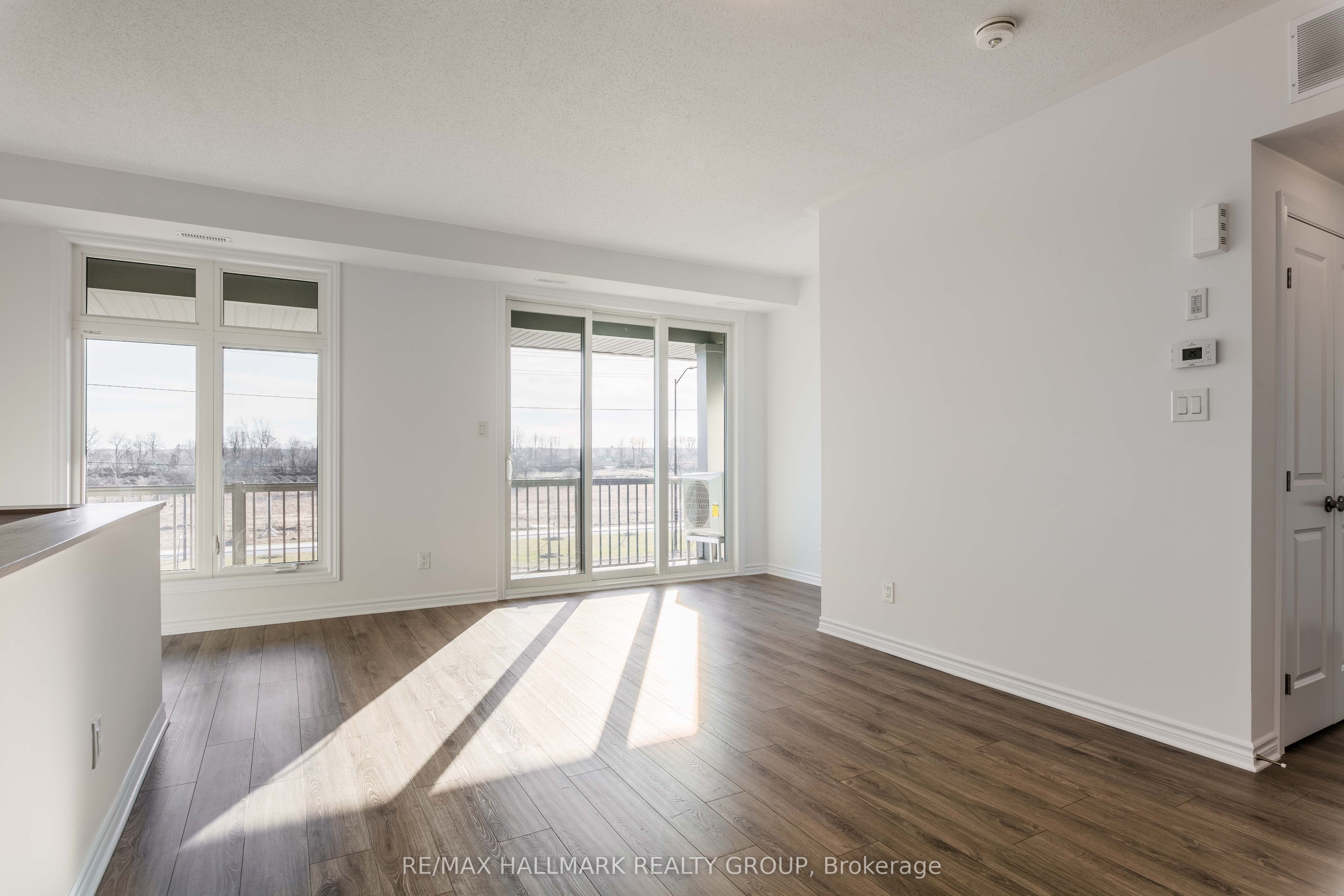 Unit I - 60 Jaguar Private, Stittsville-Goulbourn 4