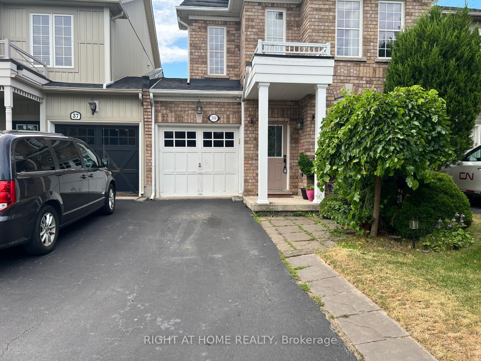 39 Golden Iris Crescent, Flamborough 4