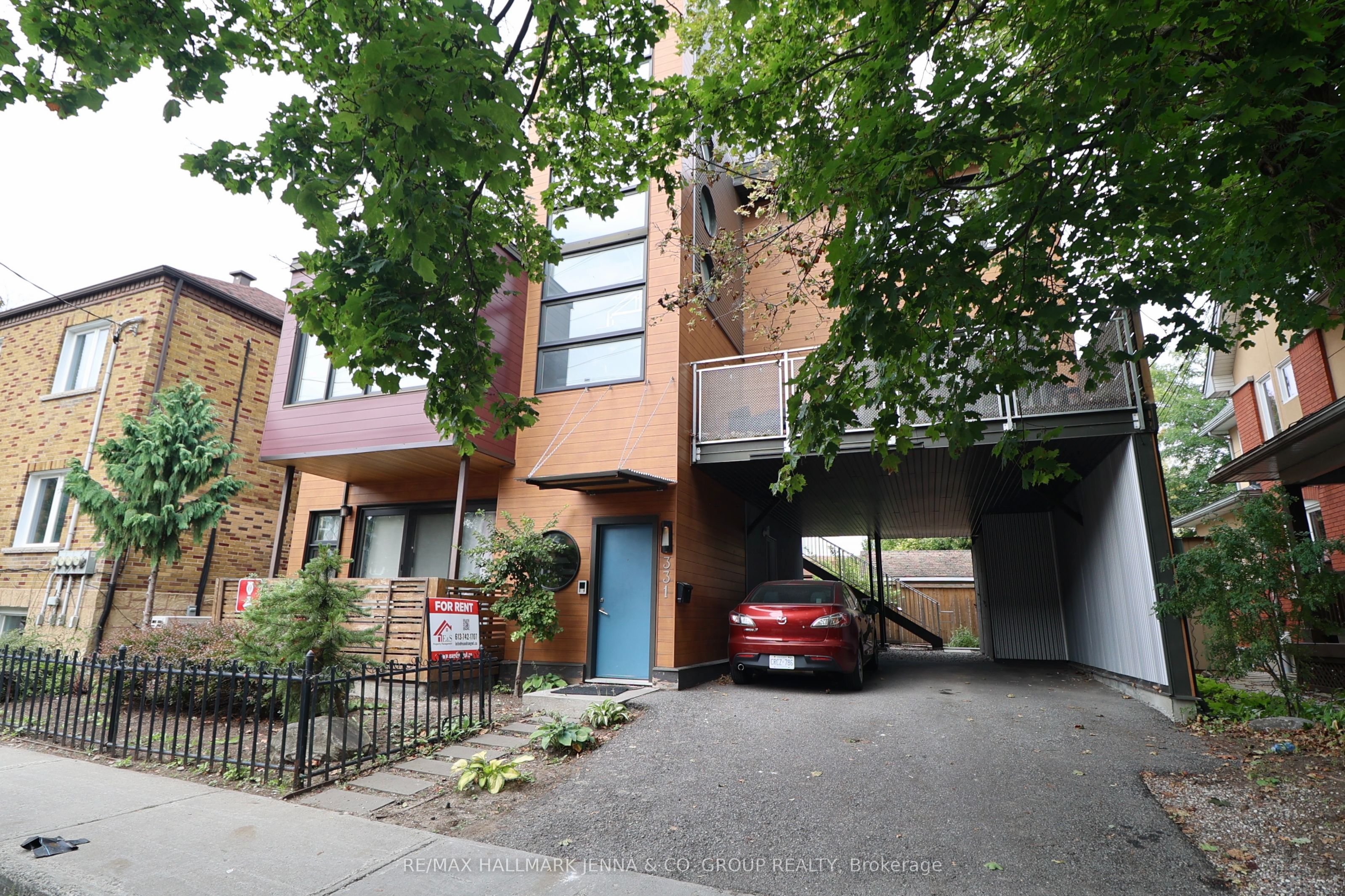 Unit 3 - 331 Osgoode Street, Ottawa 2