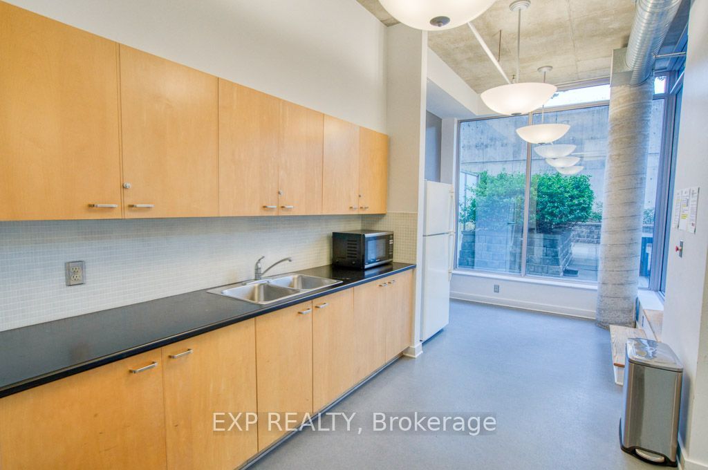 Unit 301 - 383 Cumberland Street, Ottawa 5