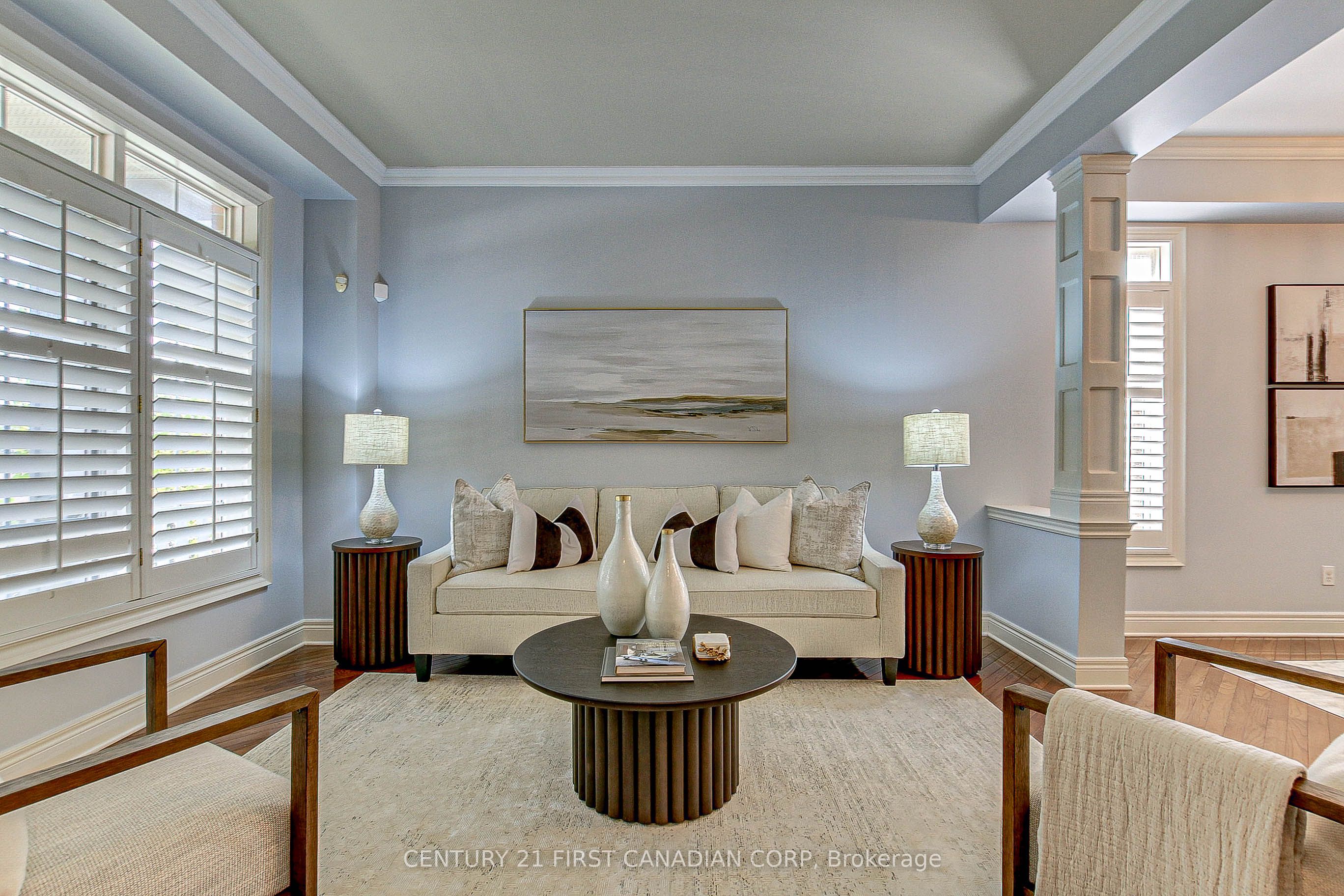 322 CHAMBERS Place, London 4