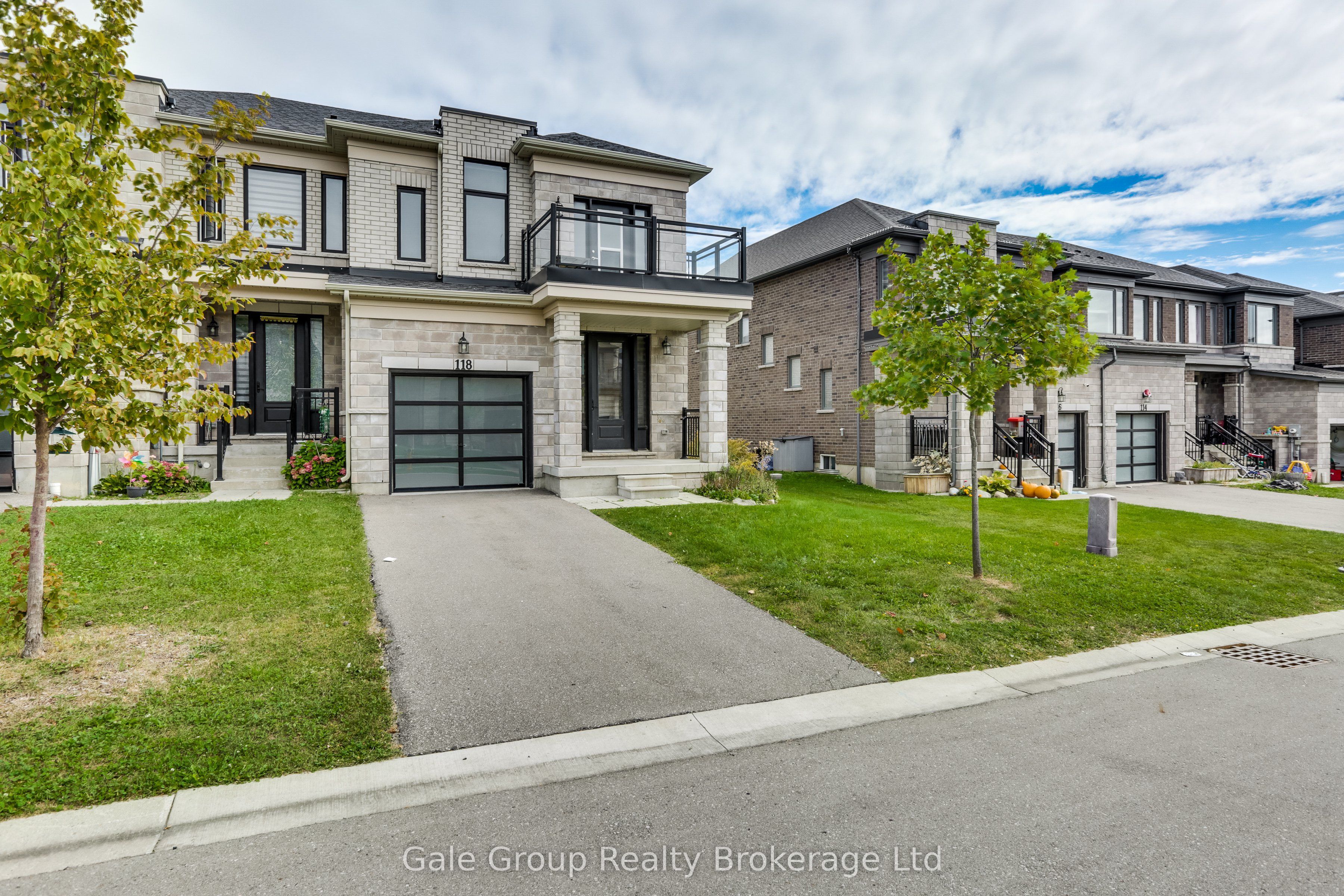 118 Huntingford Trail W, Woodstock 1