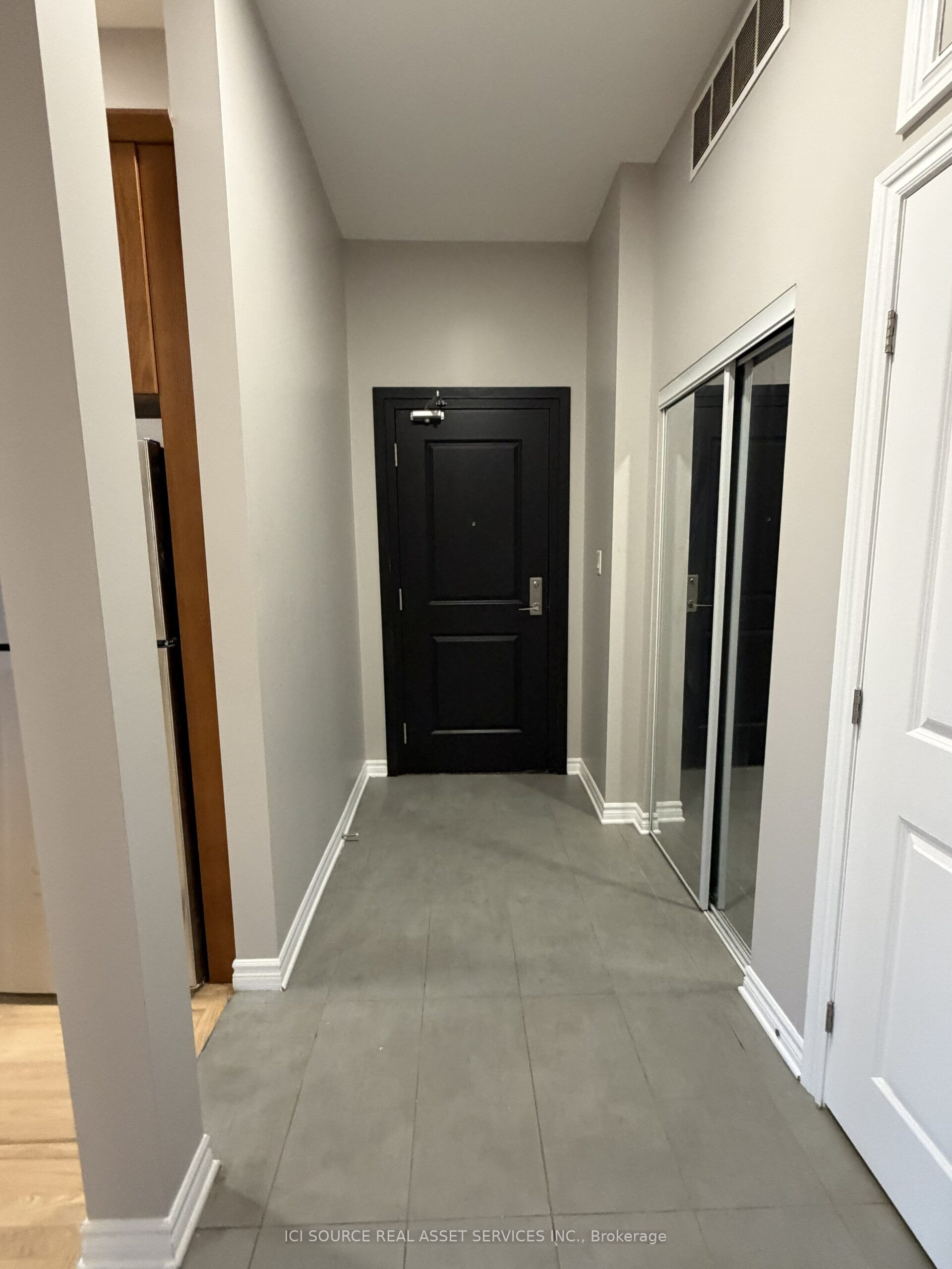 Unit 301 - 682 Churchill Avenue N, Ottawa 5