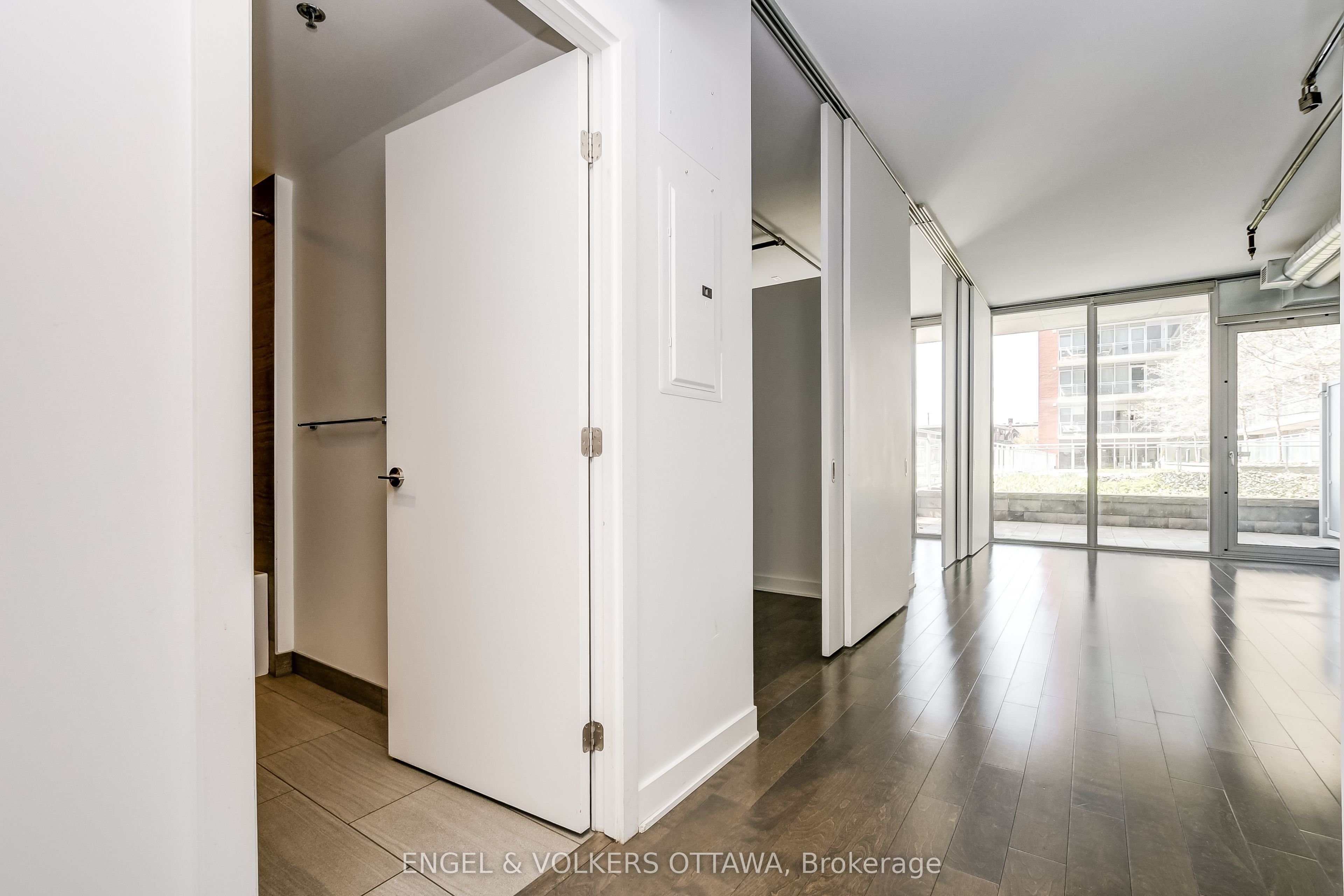 Unit 249 - 340 Mcleod Street, Ottawa 4