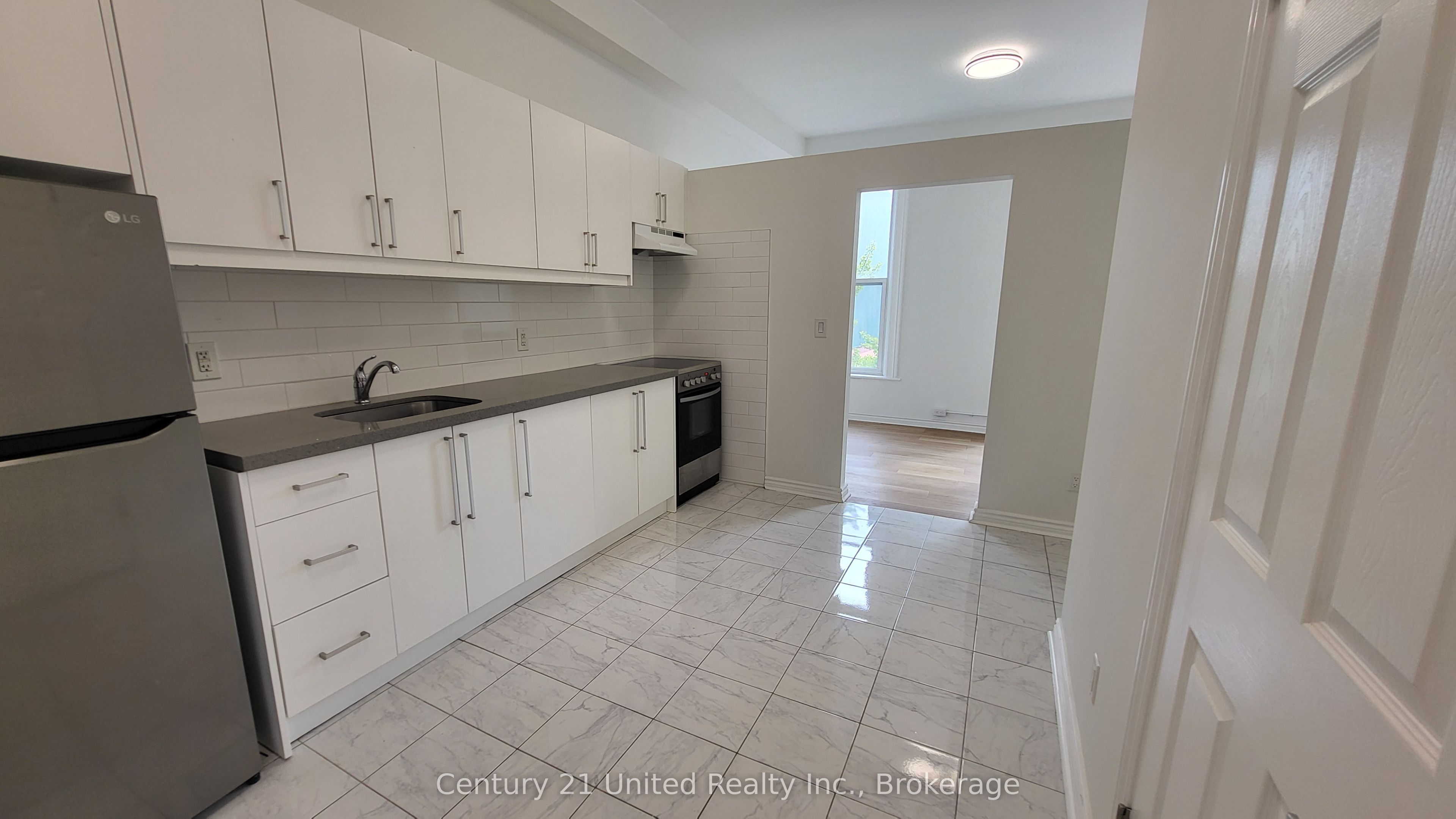 Unit 11 - 172.5 Hunter Street W, Peterborough 2