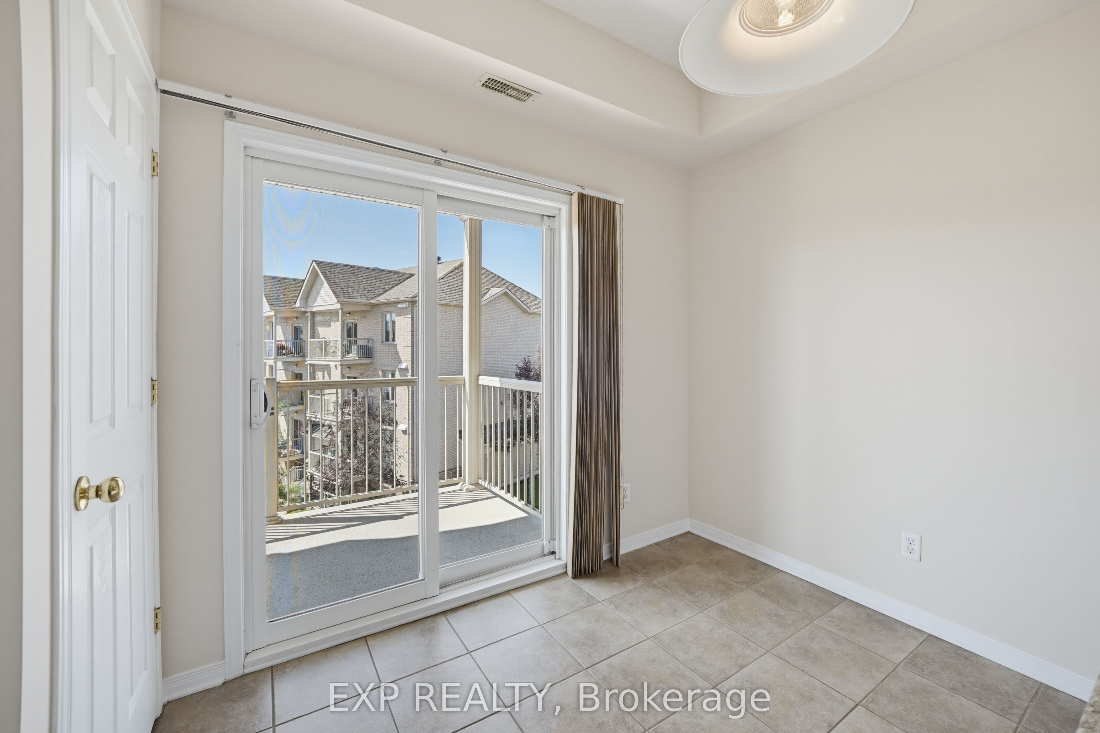 Unit 7 - 190 Rustic Hills Crescent, Cumberland 4