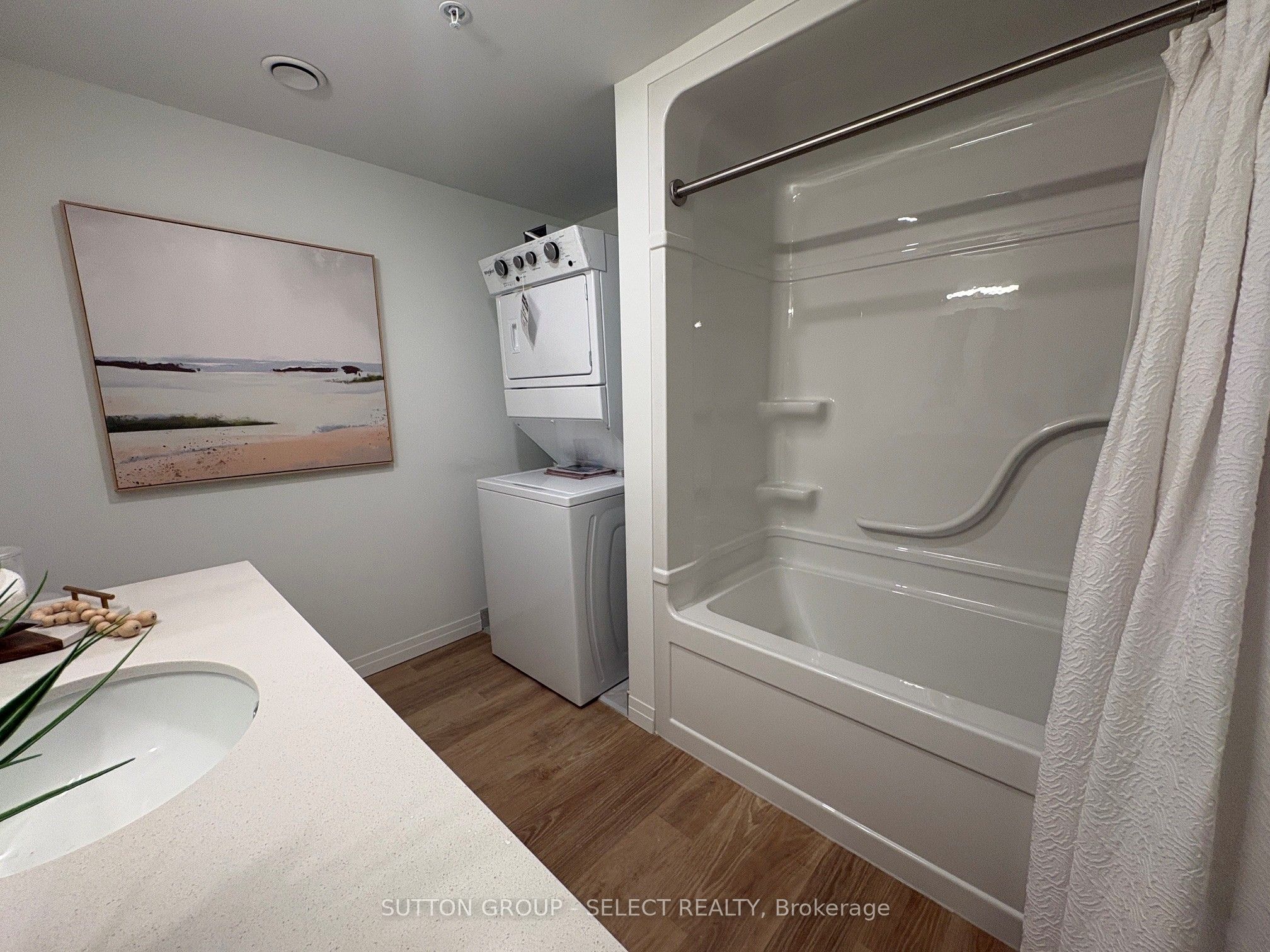 Unit 509 - 351 Hill Street, London 4
