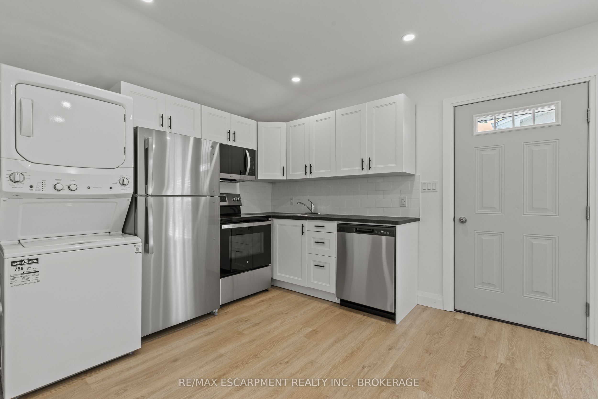 Unit Unit 2 - 362 Gatfield Avenue, Welland 5