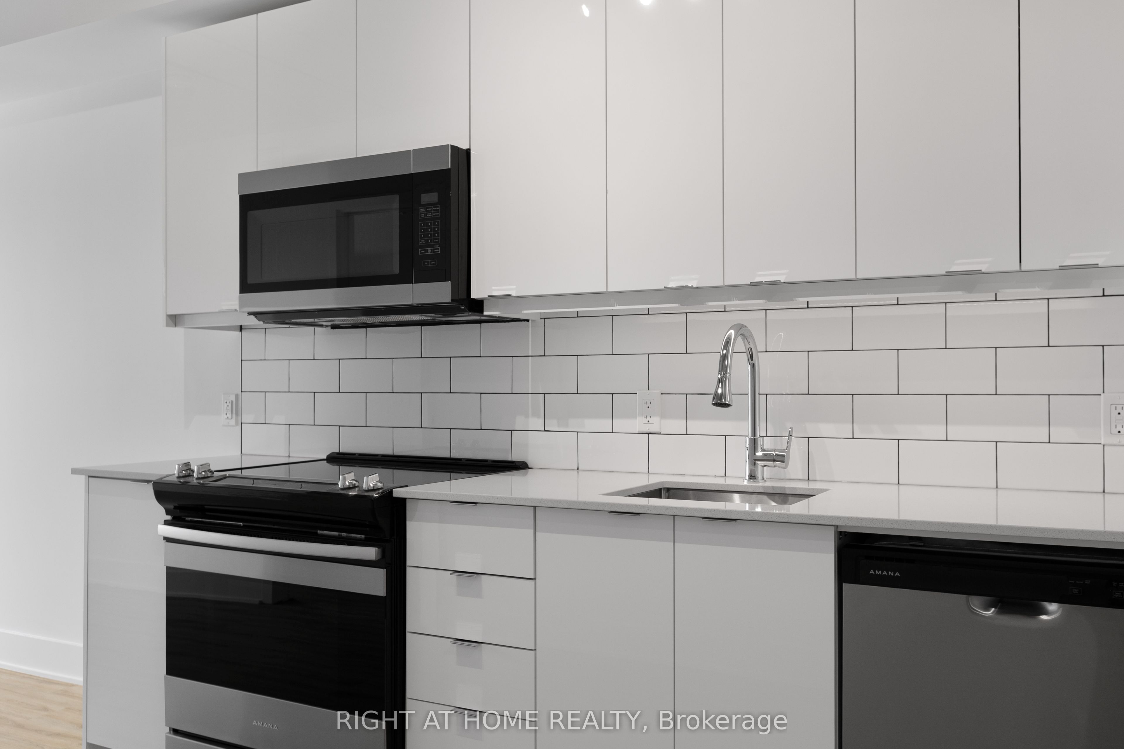Unit 411 - 377 Winona Avenue, Ottawa 3