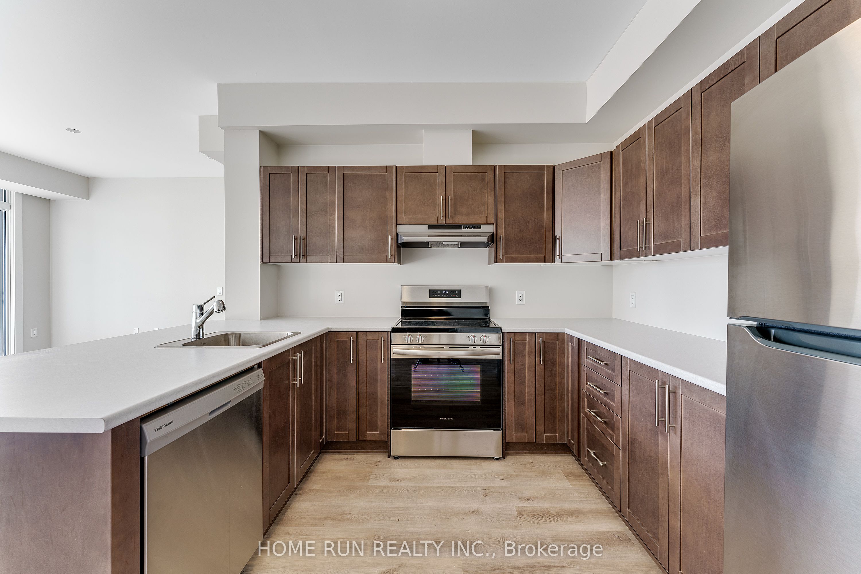 Unit 302 - 397 Codds Road, Ottawa 4