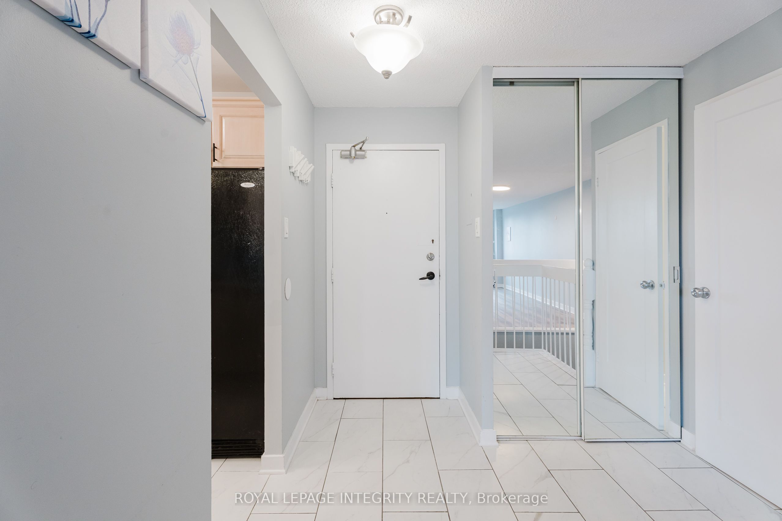 Unit 212 - 2650 Southvale Crescent, Ottawa 2