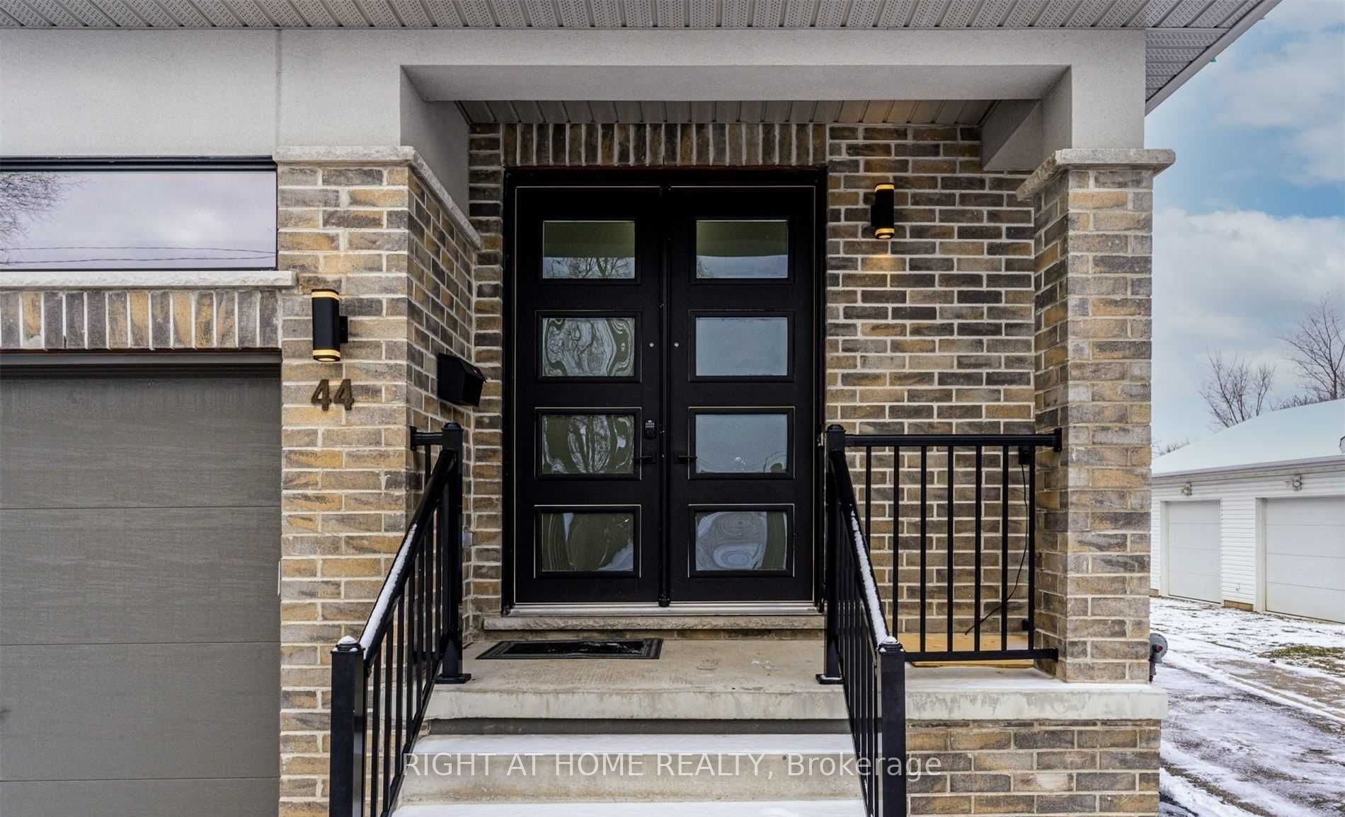 44 Franklin Street S, Kitchener 2