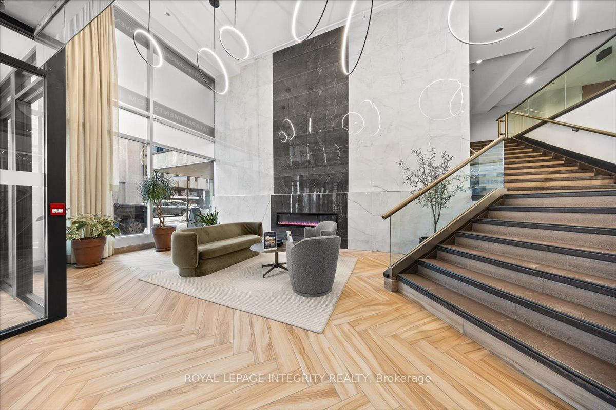 Unit 1017 - 161 Laurier Avenue W, Ottawa 2