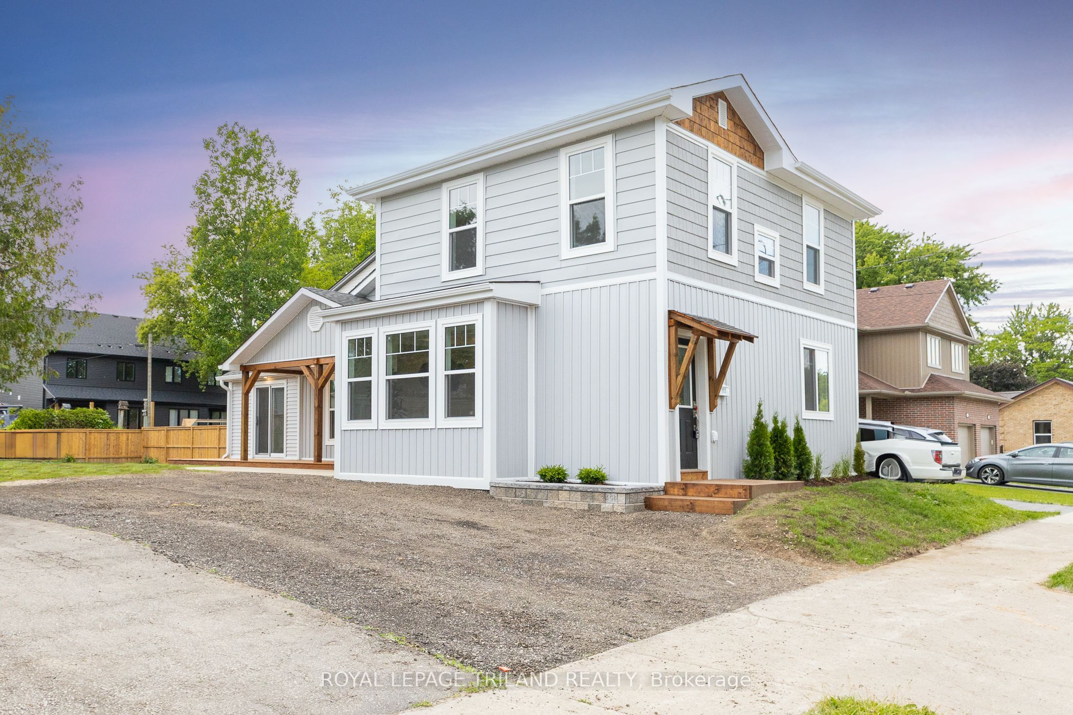 195 Water St, Lucan Biddulph, Ontario N0M2J0 For Sale HouseSigma